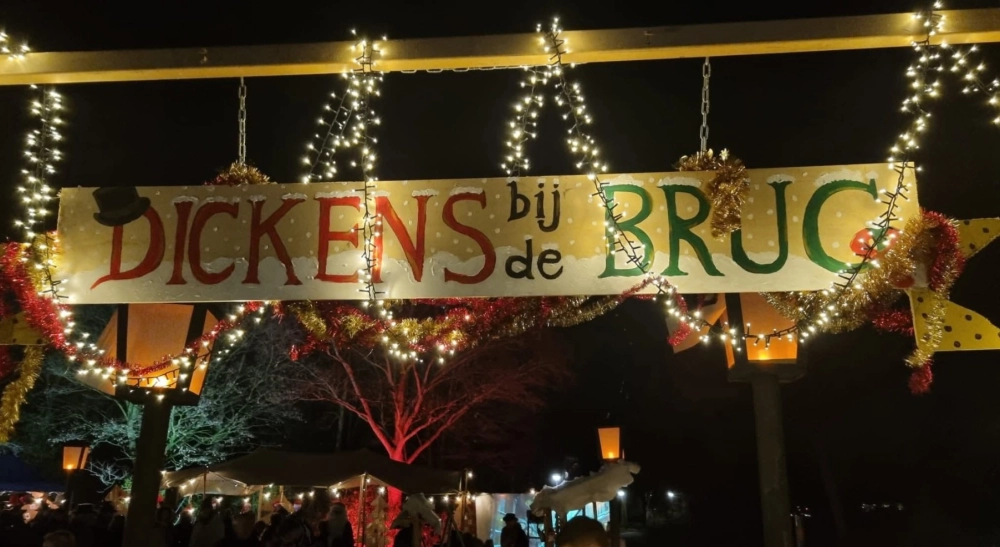 Kerstfeest bij de brug