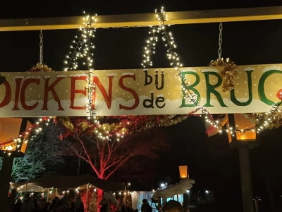 Kerstfeest bij de brug